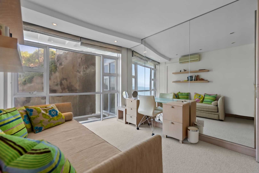 3 Bedroom Property for Sale in Clifton Western Cape